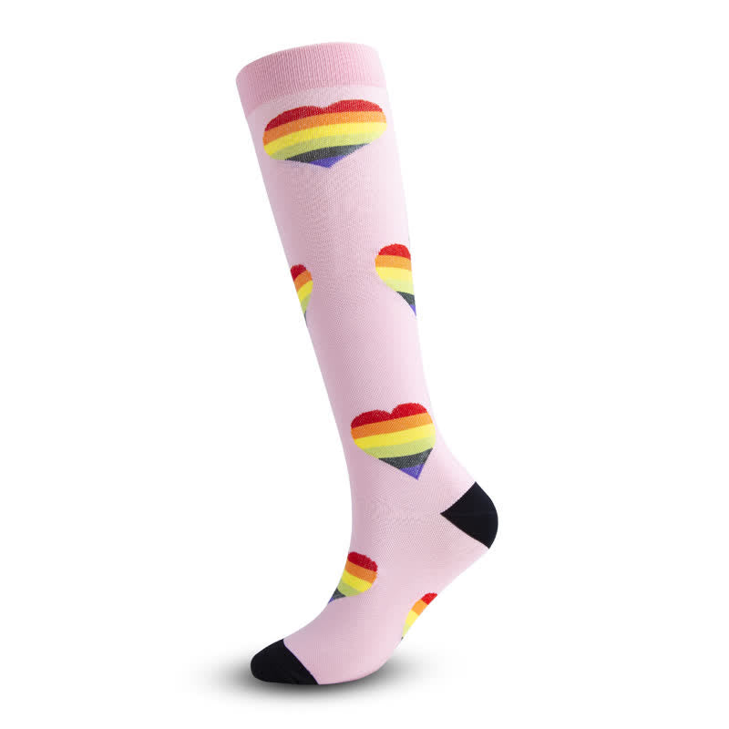 Kompressionsstrümpfe mit Regenbogenherzen (3 Paar)