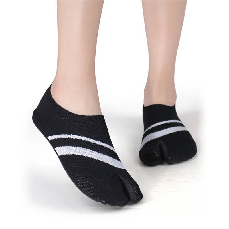 Gestreifte Slipper-Socken mit geteilter Zehenpartie in Übergröße - image 1