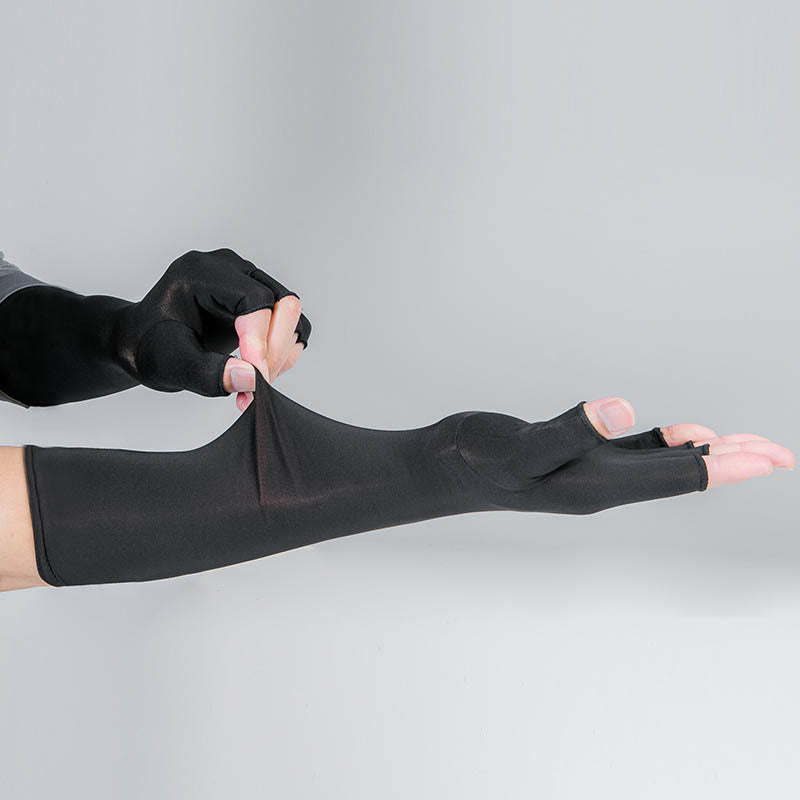 Lange Kompressionshandschuhe zur Linderung von Arthritis-Schmerzen