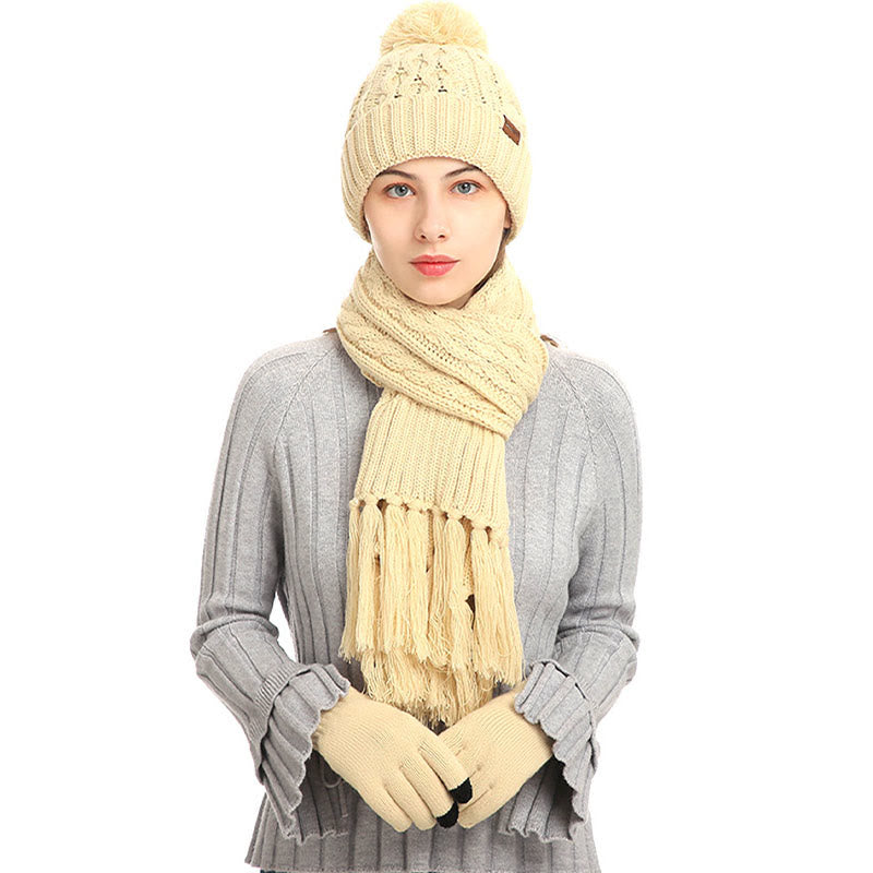 Klassisches 3-in-1-Set mit passenden Handschuhen, Beanie und Schal