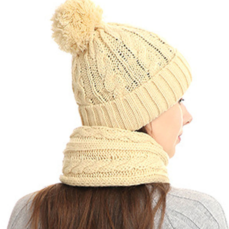 Klassisches 3-in-1-Set mit passenden Handschuhen, Beanie und Schal