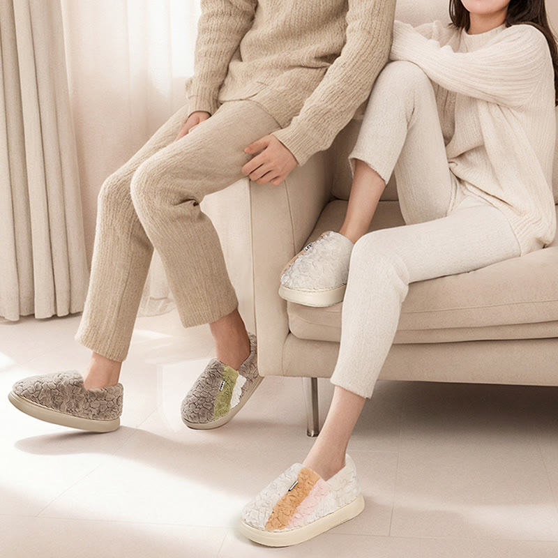 Farblich passende Hausschuhe in Übergröße - image 4