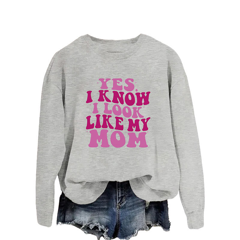 Lila Sweatshirt mit Buchstaben in Übergröße
