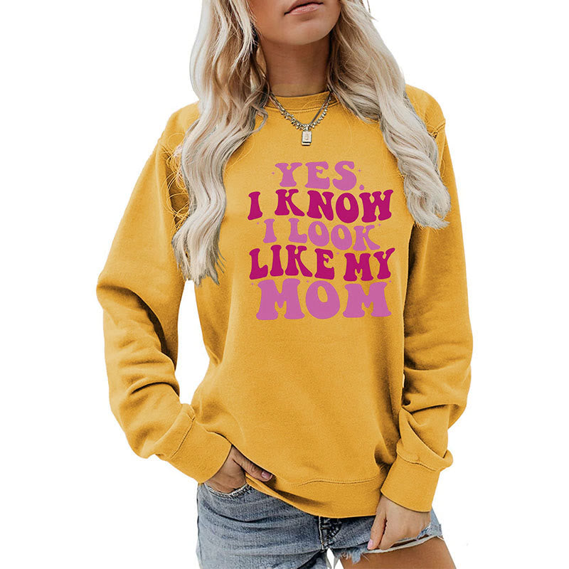 Lila Sweatshirt mit Buchstaben in Übergröße
