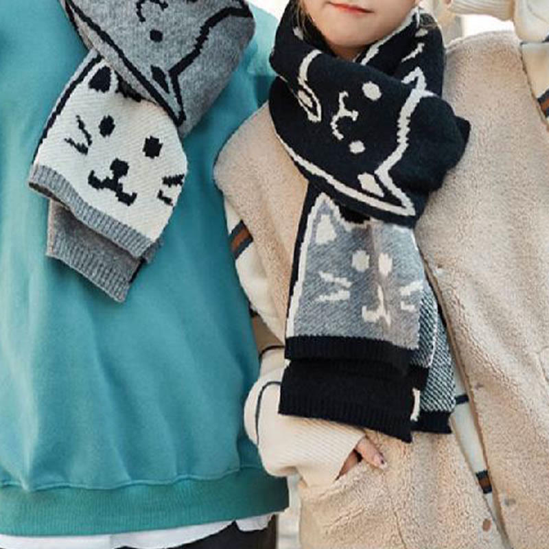 Schwarz-weißer Katzenpaar-Deckenschal - image 4