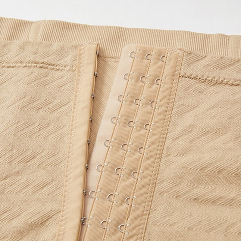 Figurformender Tanga mit hoher Taille in Übergröße