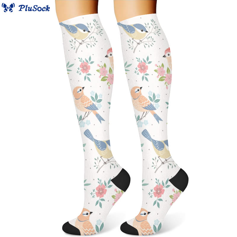 Kompressionsstrümpfe mit Frühlingsblumen und Vögeln (3 Paar) - image 3