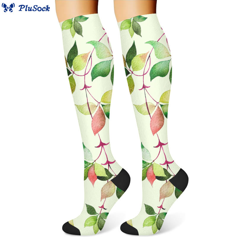 Kompressionsstrümpfe mit grünen Blättern und blauen Blumen (3 Paar) - image 3
