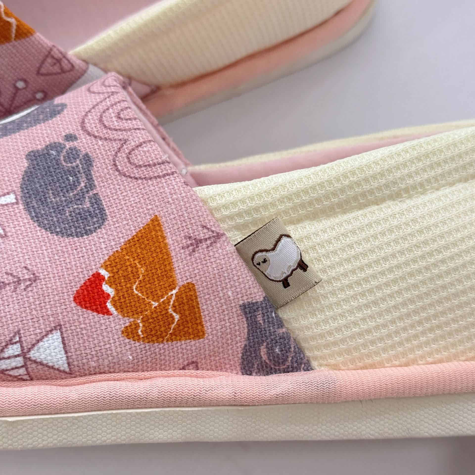 Niedliche rutschfeste Canvas-Hausschuhe mit Tiermuster - image 8