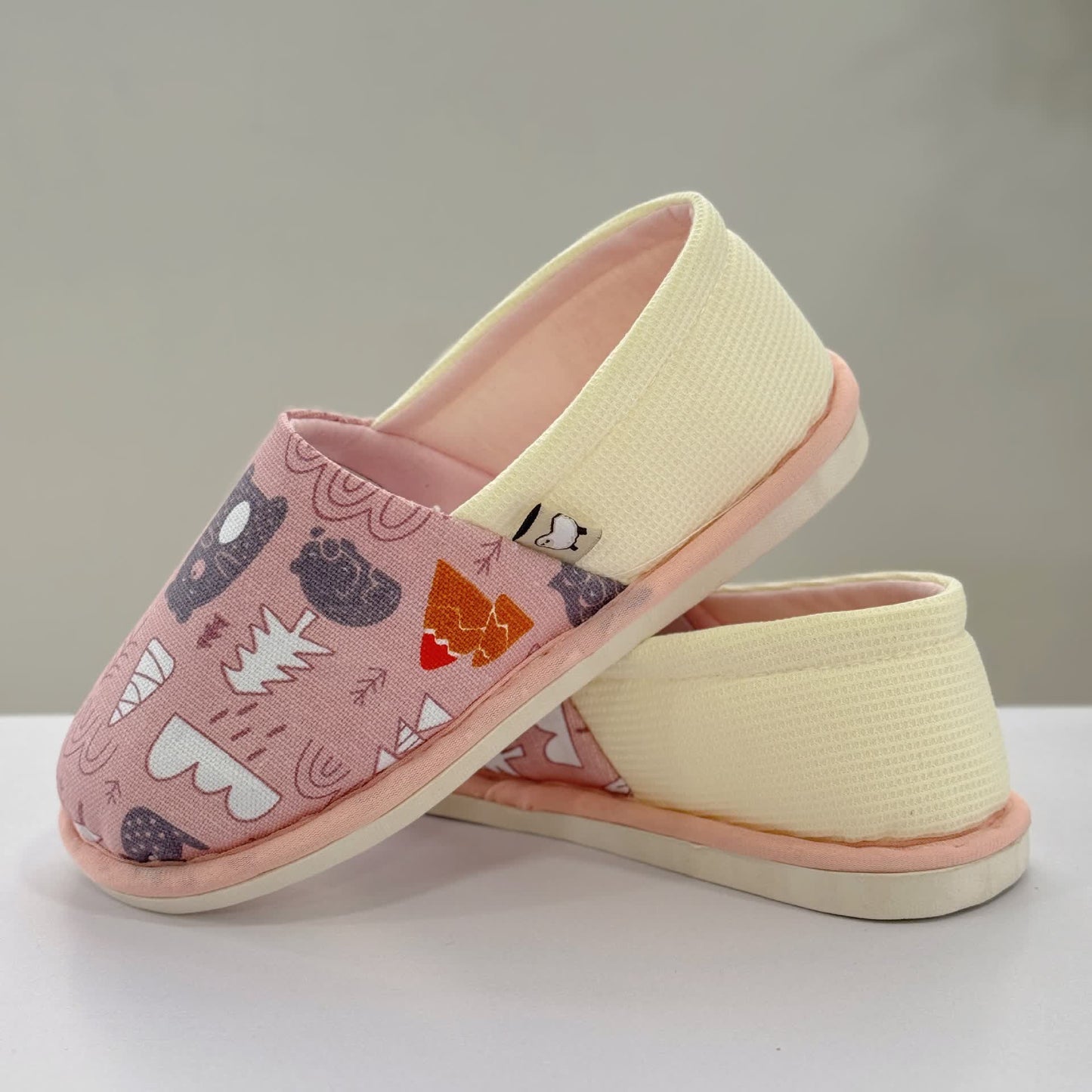 Niedliche rutschfeste Canvas-Hausschuhe mit Tiermuster - image 4