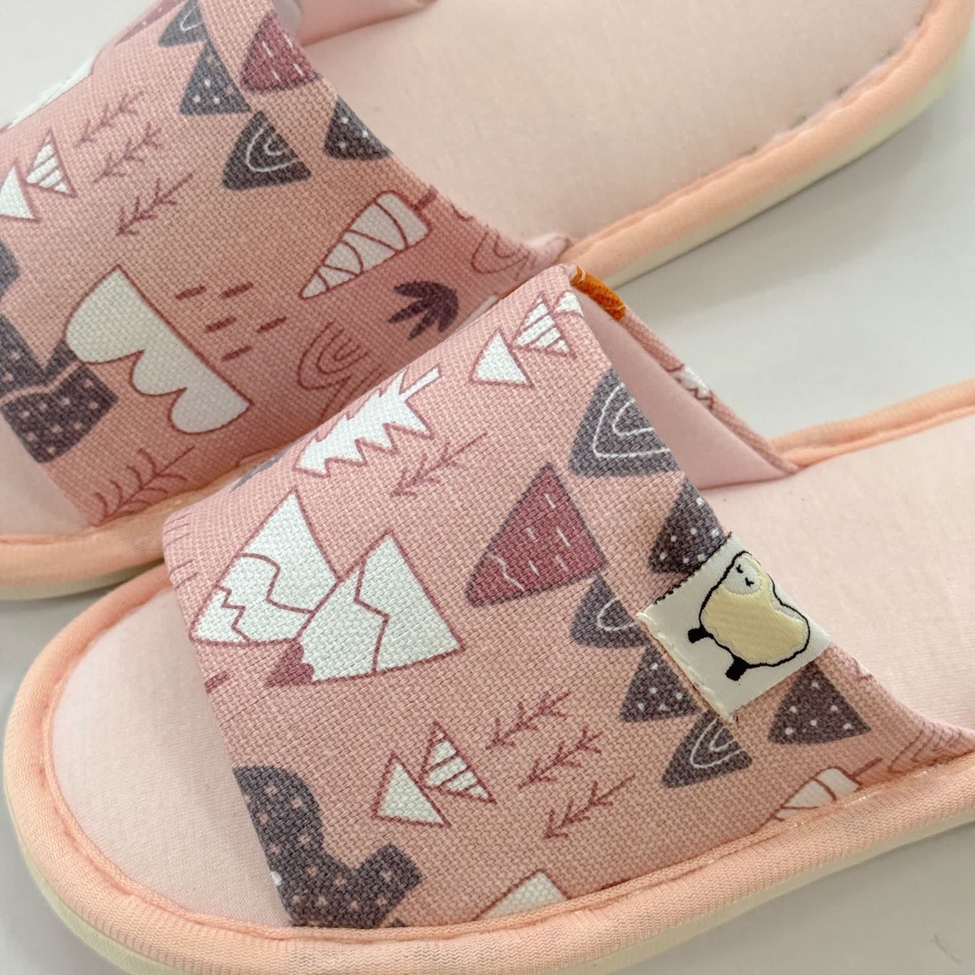 Offene Hausschuhe aus Canvas mit Cartoon-Print - image 7