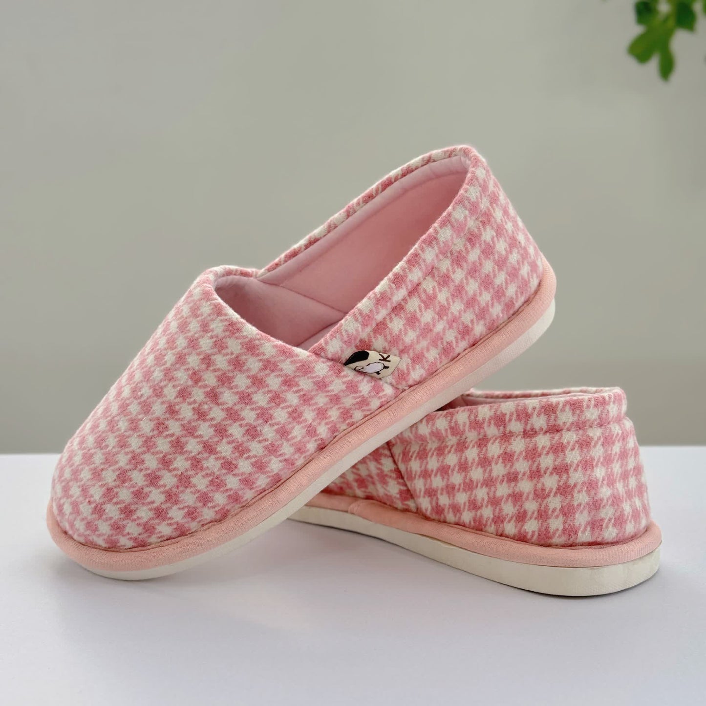 Karierte, rutschfeste, leichte Hausschuhe