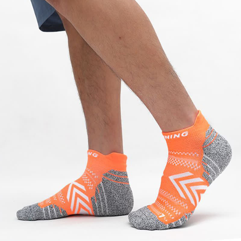 Atmungsaktive Sportsöckchen mit Pfeilmotiv in leuchtenden Farben (6 Paar)