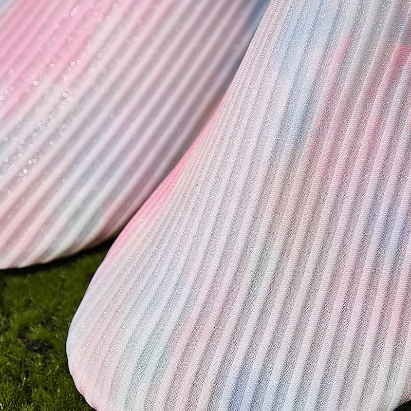 Strandpantoffeln mit Batikmuster in Übergröße