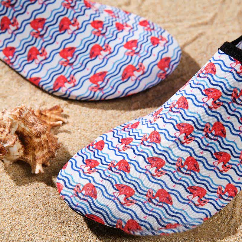 Rutschfeste, atmungsaktive Strandschuhe mit buntem Muster
