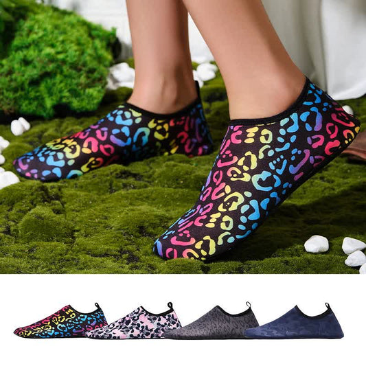 Bunte atmungsaktive, schnell trocknende Hausschuhe für den Strand im Freien