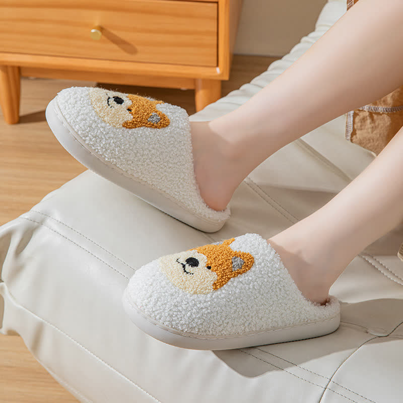 Flauschige Hausschuhe mit Cartoon-Hund - image 2