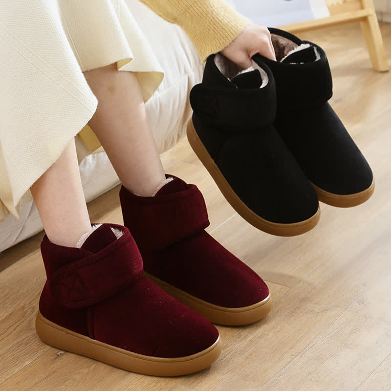 Hohe, warme Hausschuhe mit Klettverschluss - image 1