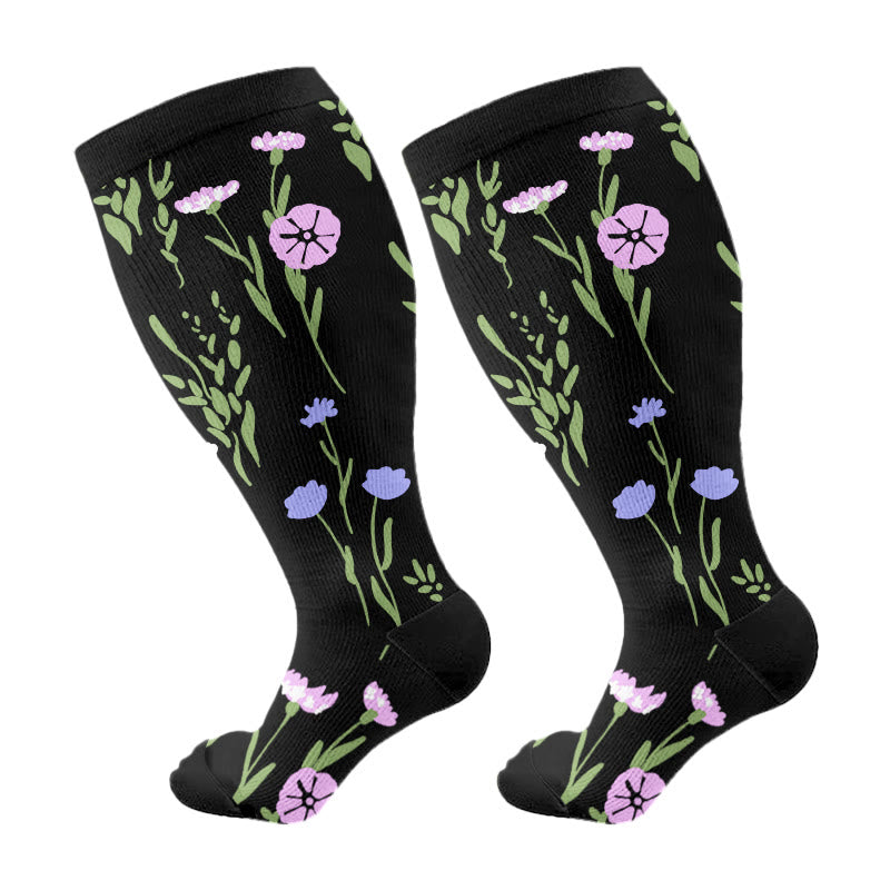 Kompressionsstrümpfe mit bemalten Blumen in Übergröße (3 Paar) - Lila - 4XL - image 15