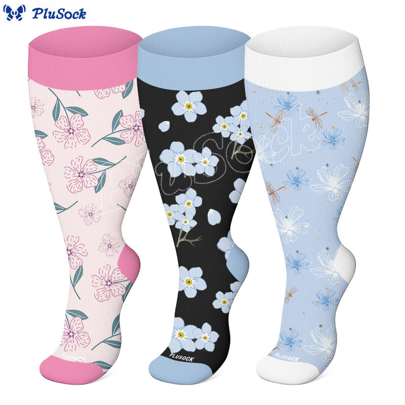 Kompressionsstrümpfe mit blauer Blume und Libelle in Übergröße (3 Paar) - image 0