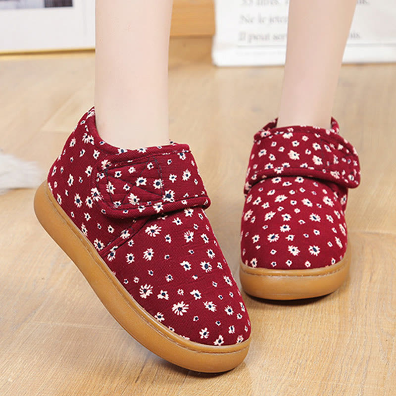 Plus-Size-Hausschuhe mit Blumenmuster - image 11