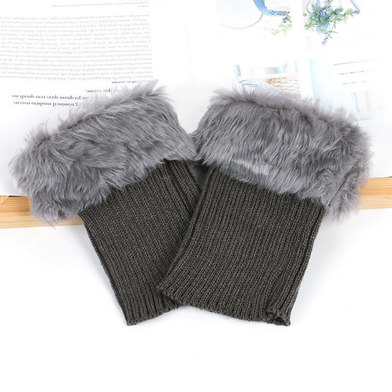 Gestrickte Stulpen mit Pelzbesatz, kurze Beinwärmer - image 13