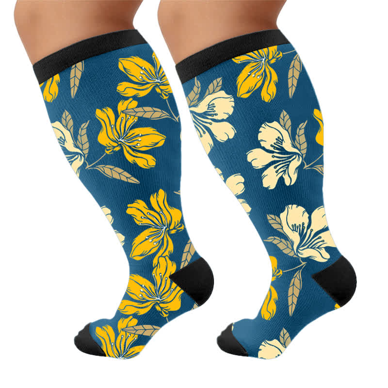 Kompressionsstrümpfe mit Blumenmuster in Übergröße - Blau (1 Paar) - 4XL - image 10