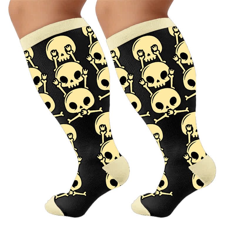 Kompressionsstrümpfe mit Totenkopf-Alien-Motiv in Übergröße - image 10