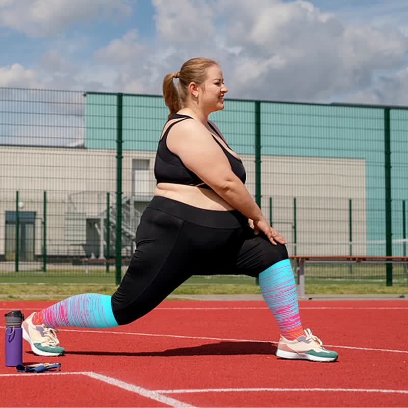Kompressionsstrümpfe mit hellen Streifen in Übergröße 2XL–7XL
