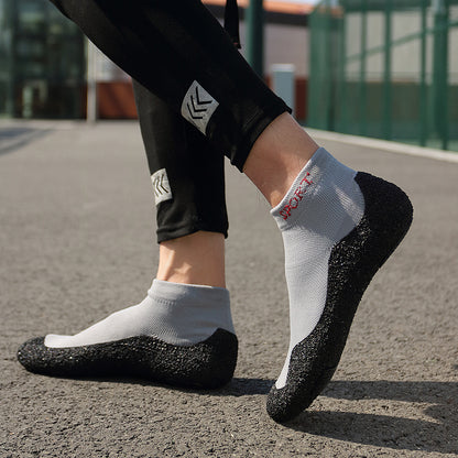 Leichte Barfuß-Sockenschuhe in Übergröße - image 2