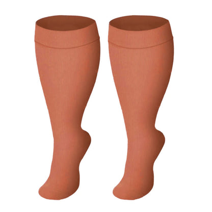 Einfarbige Kompressionsstrümpfe mit weiter Wade in Übergröße (3 Paar) - Orange - 4XL - image 3