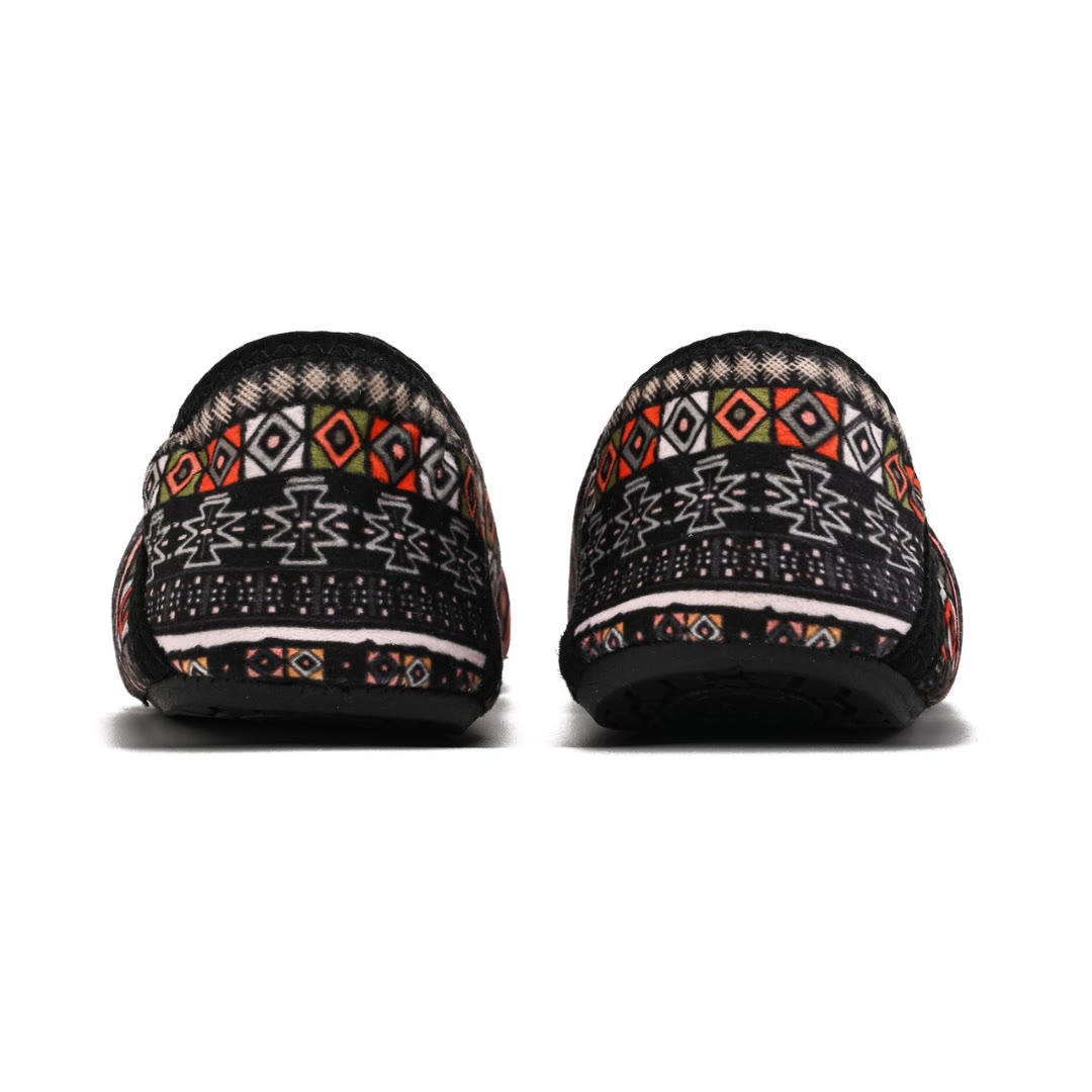 Mehrfarbige Hausschuhe in Übergröße - image 7