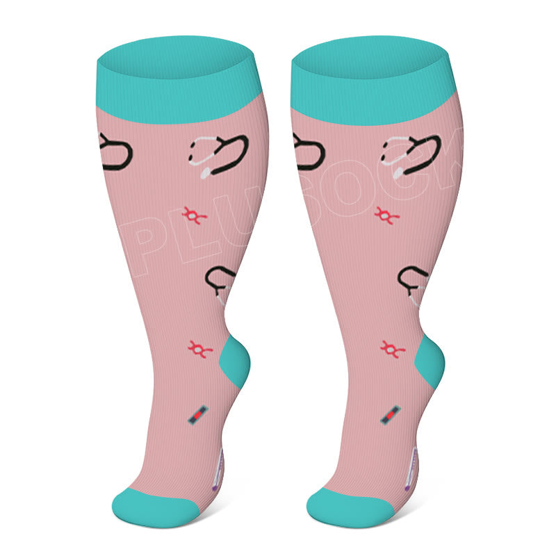 Elastische Kompressionsstrümpfe mit Herzmotiv in Übergröße (3 Paar) - Rosa - 4XL - image 2