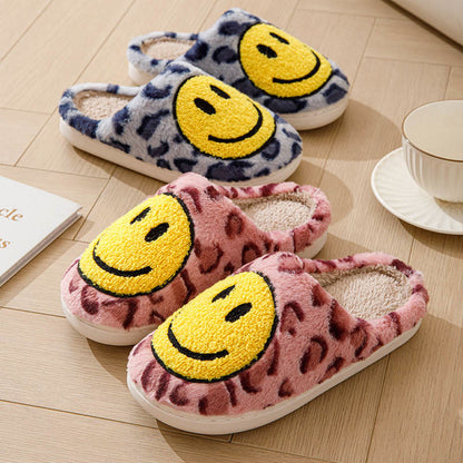 Gelbe Hausschuhe mit Smiley-Motiv in Übergröße