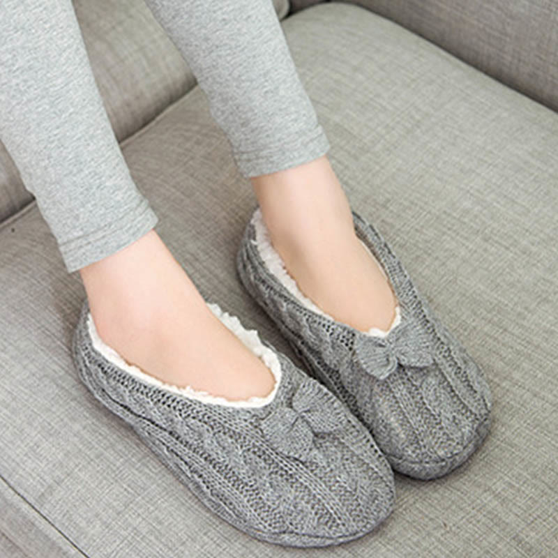 Slipper-Socken mit Schleife in Übergröße - image 1