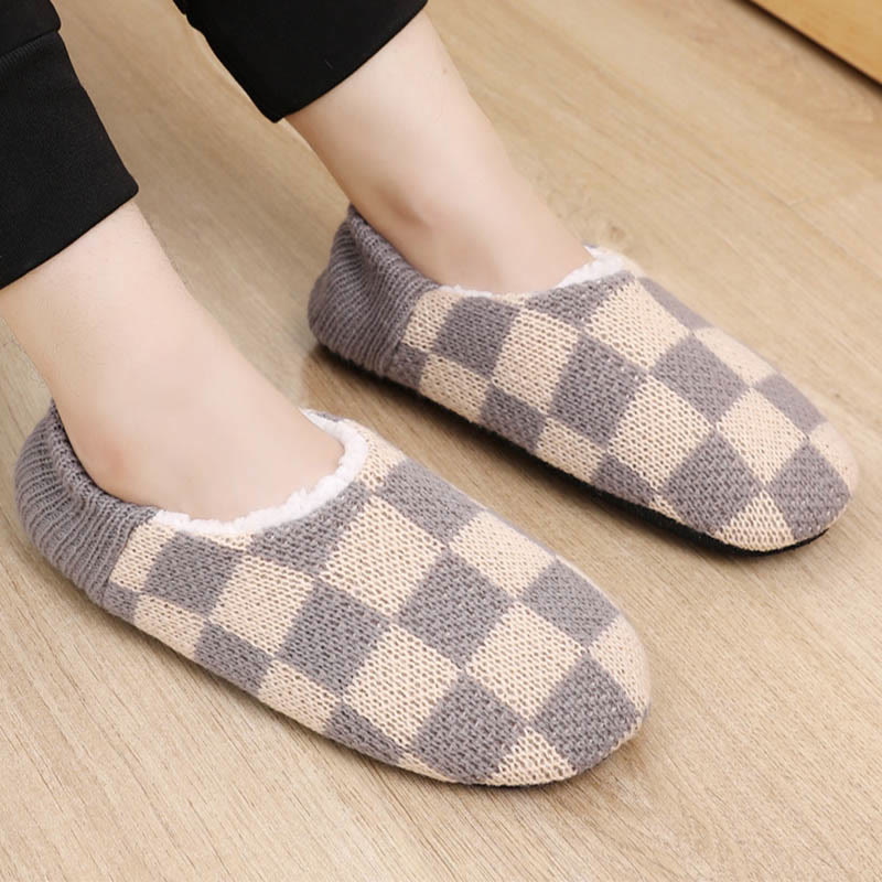 Karierte Slipper-Socken in Übergröße