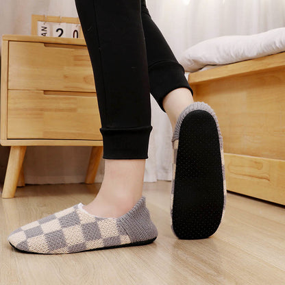 Karierte Slipper-Socken in Übergröße