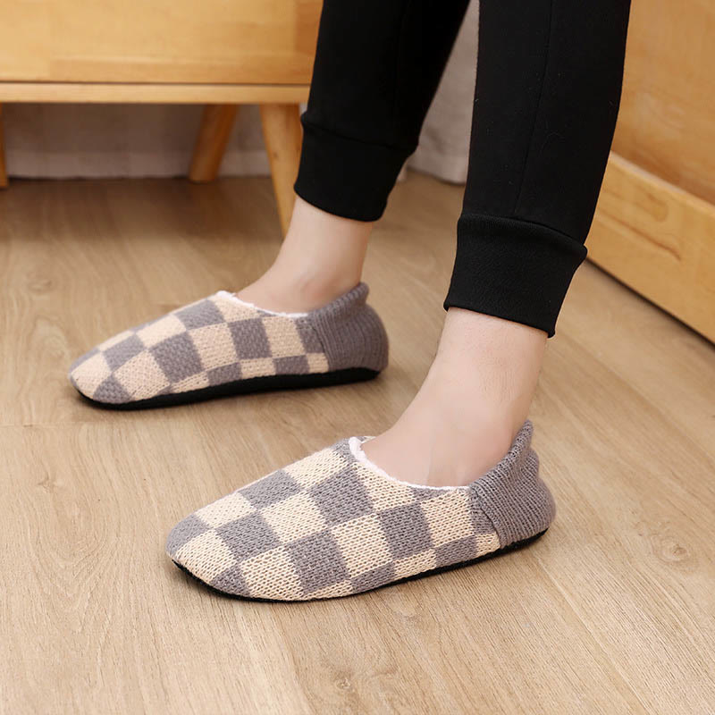 Karierte Slipper-Socken in Übergröße
