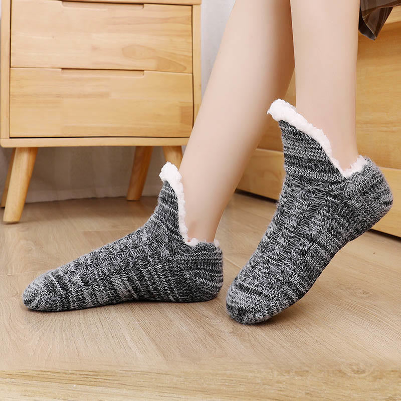 Plüsch-Slipper-Socken in Übergröße