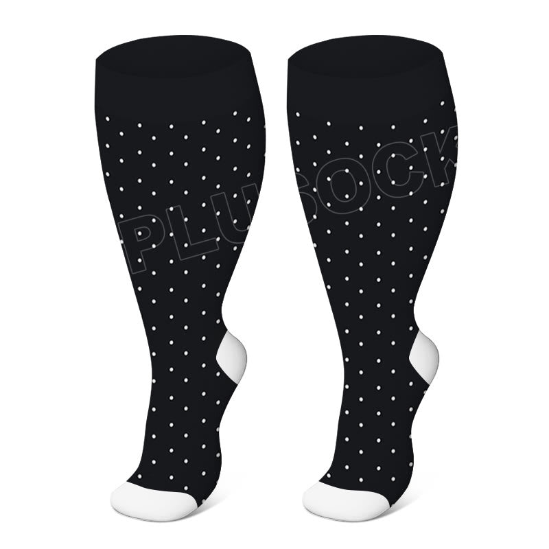 Elastische Kompressionsstrümpfe in Übergröße, einfarbig - Schwarze Punkte - 4XL - image 1