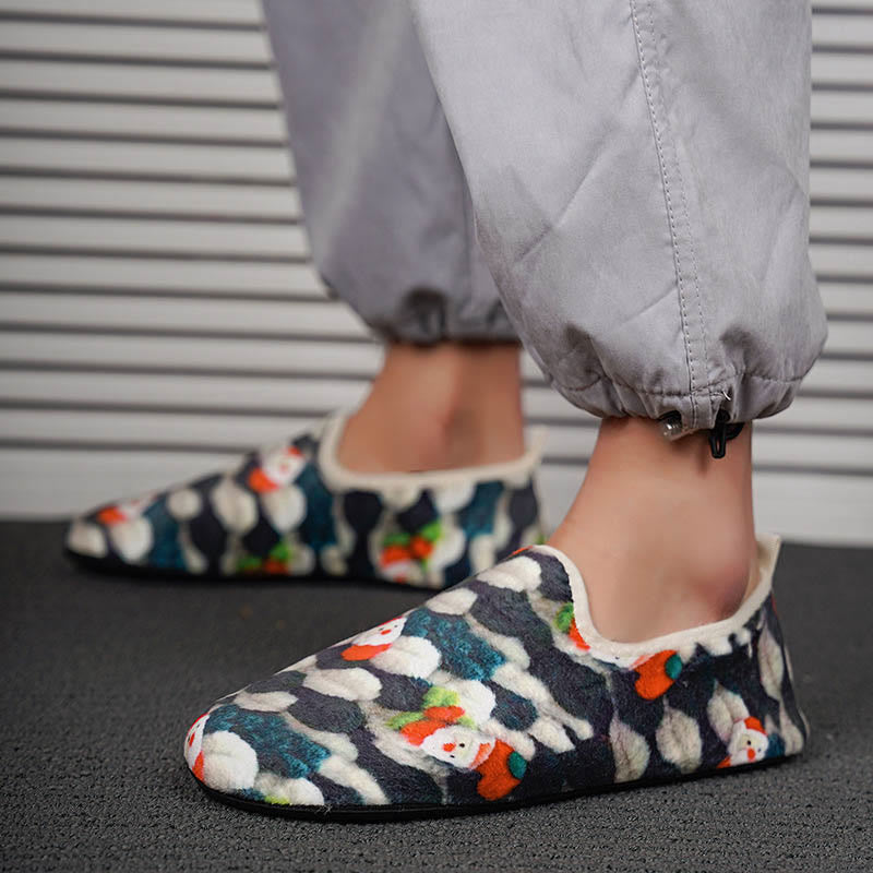 Weihnachtsmann-Hausschuhsocken in Übergröße