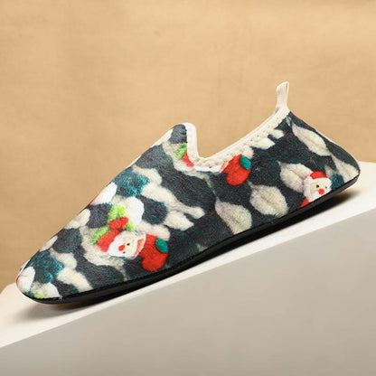 Weihnachtsmann-Hausschuhsocken in Übergröße