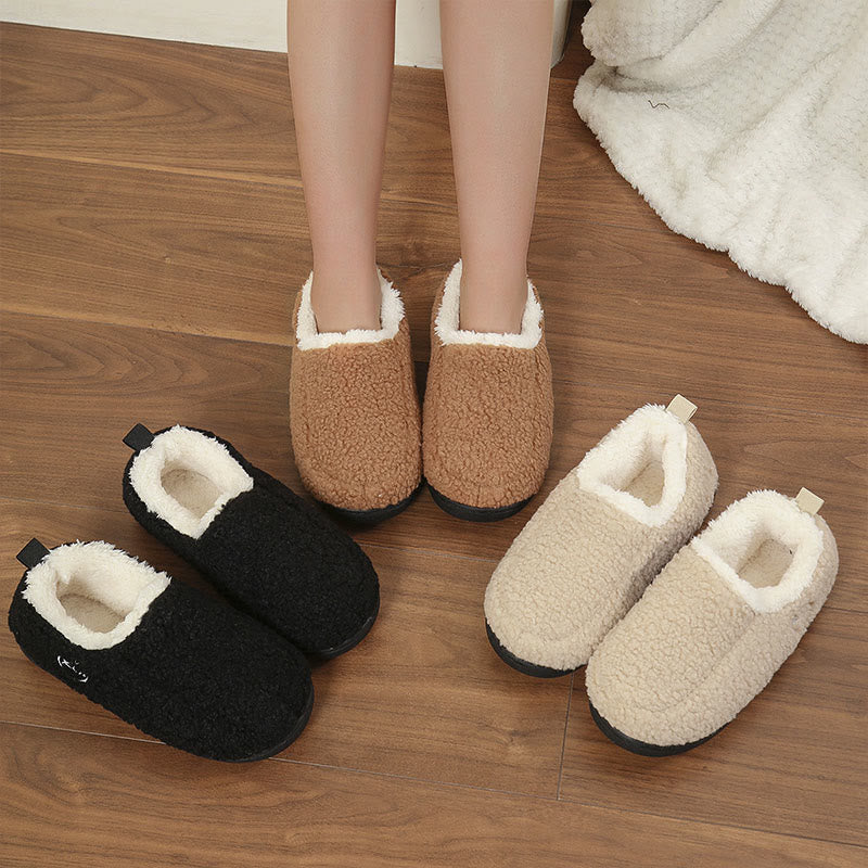 Warme Hausschuhsocken in Übergröße mit einfarbiger Optik - image 0
