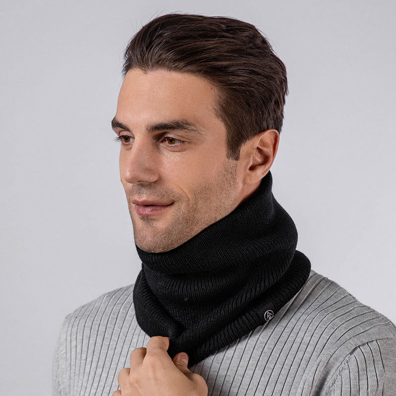 Einfarbiges, schlichtes 2-in-1-Set mit Beanie-Schal und Strick