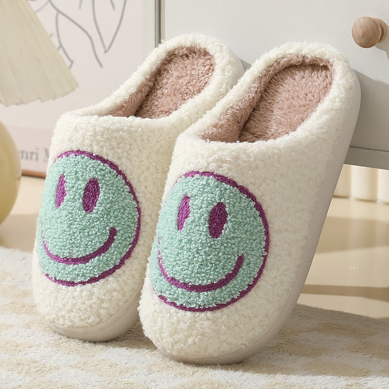 Rutschfeste Hausschuhe mit Smiley-Gesicht in Übergröße