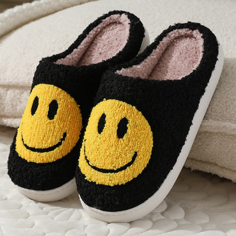 Rutschfeste Hausschuhe mit Smiley-Gesicht in Übergröße - Schwarz - US 11-12 - image 1