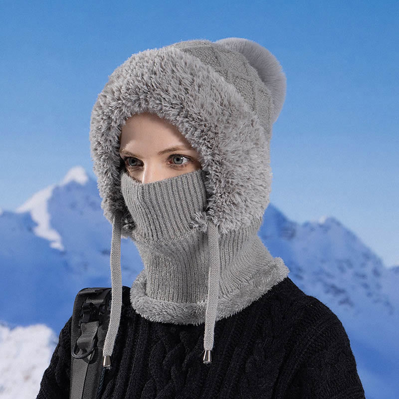 Strickschal mit Kapuze und Kordelzug
