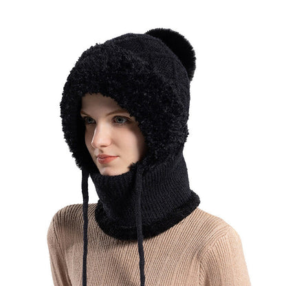 Strickschal mit Kapuze und Kordelzug