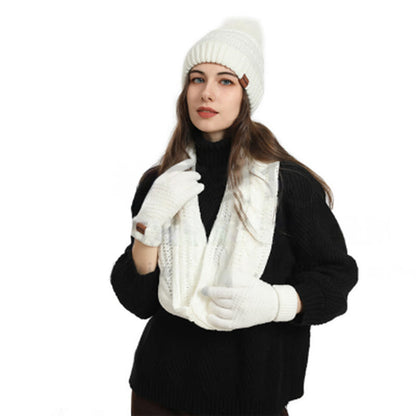 Winter Classic Handschuhe Beanie Schal Socken 4 in 1 Set - image 2