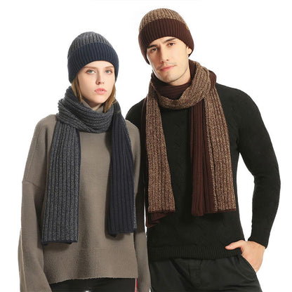 Farblich passende Handschuhe, Beanie, Schal, 3-in-1-Set - image 1